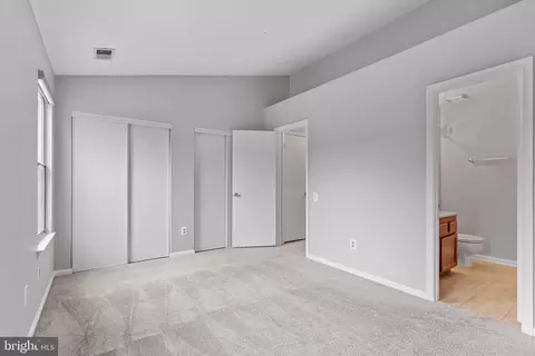 Bedroom - 9124 Blarney Stone Dr, Springfield, VA 22152 photo 4 of 4