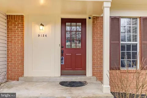 Exterior - 9124 Blarney Stone Dr, Springfield, VA 22152 photo 10 of 10