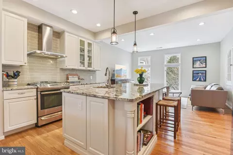 11558 Hemingway Dr, Reston, VA 20194 photo 7