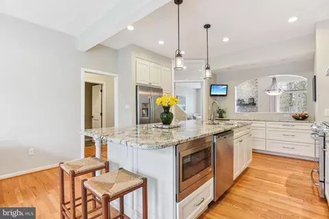11558 Hemingway Dr, Reston, VA 20194 photo 10