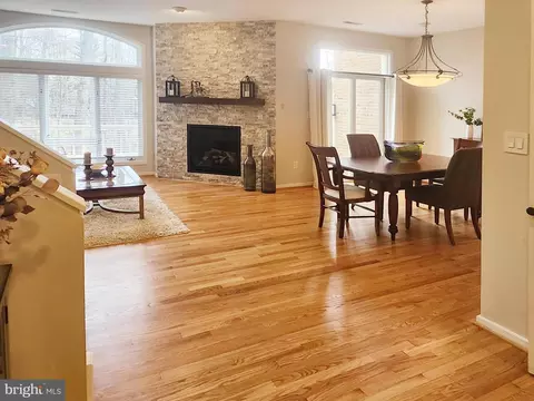 11558 Hemingway Dr, Reston, VA 20194 photo 16