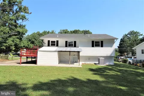 Exterior - 7603 Devries Dr, Lorton, VA 22079 photo 9 of 12