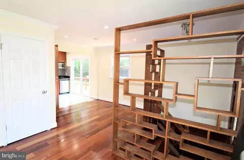Entry Way - 7603 Devries Dr, Lorton, VA 22079 photo 2 of 2