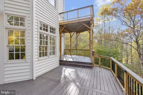 Exterior - 1553 Dominion Hill Ct, Mclean, VA 22101 photo 9 of 20