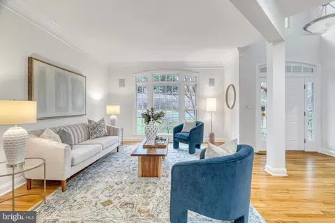 Living - 1553 Dominion Hill Ct, Mclean, VA 22101 photo 5 of 17