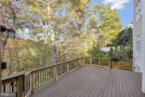 Exterior - 1553 Dominion Hill Ct, Mclean, VA 22101 photo 20 of 20