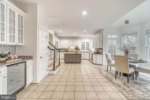 Kitchen - 1553 Dominion Hill Ct, Mclean, VA 22101 photo 8 of 11