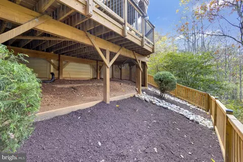Exterior - 1553 Dominion Hill Ct, Mclean, VA 22101 photo 19 of 20