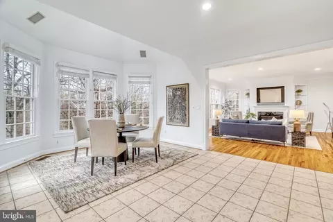 Dining - 1553 Dominion Hill Ct, Mclean, VA 22101 photo 3 of 7