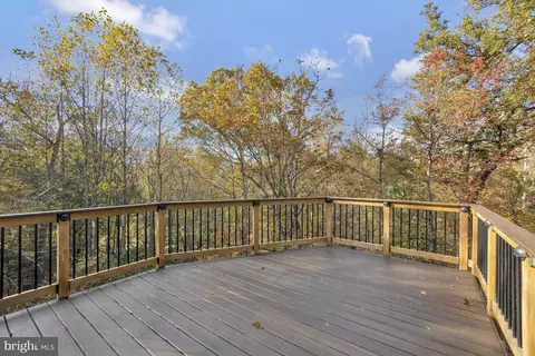 Exterior - 1553 Dominion Hill Ct, Mclean, VA 22101 photo 13 of 20
