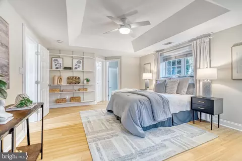 Bedroom - 1553 Dominion Hill Ct, Mclean, VA 22101 photo 6 of 6