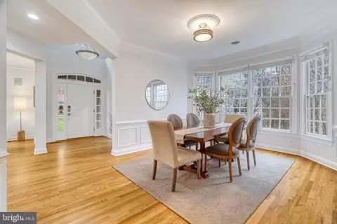 Dining - 1553 Dominion Hill Ct, Mclean, VA 22101 photo 5 of 7