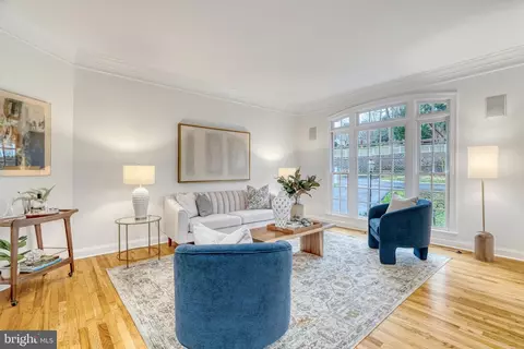 Living - 1553 Dominion Hill Ct, Mclean, VA 22101 photo 1 of 17