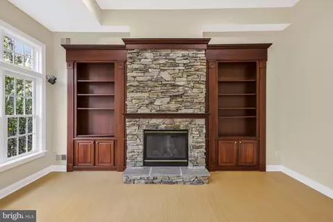 Living - 1553 Dominion Hill Ct, Mclean, VA 22101 photo 16 of 17