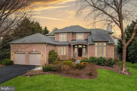 1487 Broadstone Pl, Vienna, VA 22182