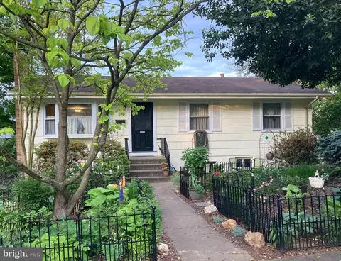 1301 Ware St SW, Vienna, VA 22180