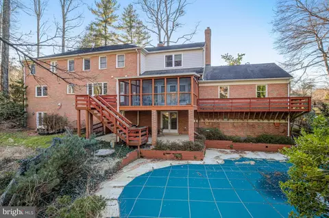 Exterior - 937 Mackall Ave, Mclean, VA 22101 photo 8 of 8
