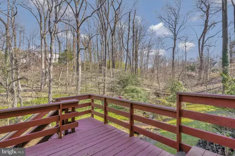 View/Area - 937 Mackall Ave, Mclean, VA 22101 photo 1 of 2