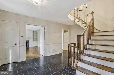 Entry Way - 937 Mackall Ave, Mclean, VA 22101 photo 1 of 4