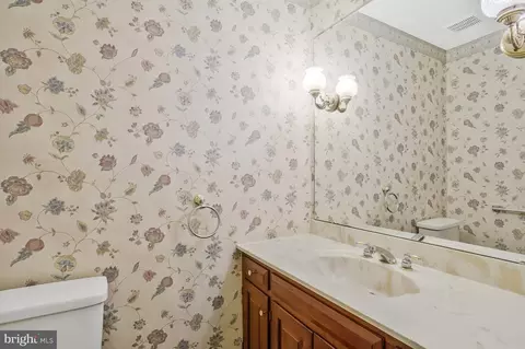Bath - 937 Mackall Ave, Mclean, VA 22101 photo 1 of 8
