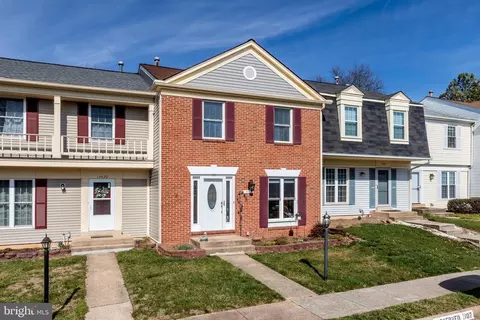 13418 Whaley Ct, Herndon, VA 20171