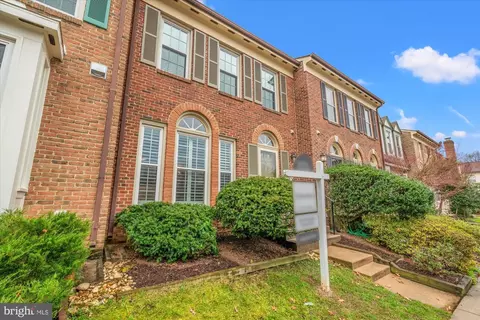 6124 Talavera Ct, Alexandria, VA 22310