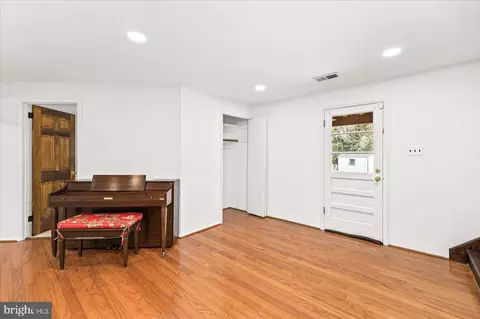 Dining - 3003 Rayjohn Ln, Herndon, VA 20171 photo 1 of 2