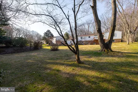 Exterior - 3003 Rayjohn Ln, Herndon, VA 20171 photo 12 of 17