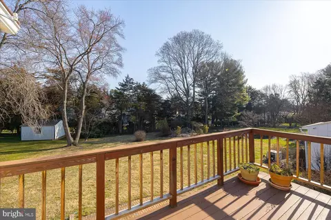 Exterior - 3003 Rayjohn Ln, Herndon, VA 20171 photo 17 of 17