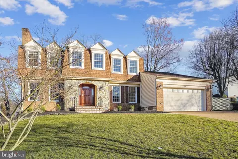 2095 Kedge Dr, Vienna, VA 22181