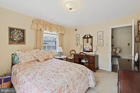 Bedroom - 6206 Hardy Dr, Mclean, VA 22101 photo 9 of 9