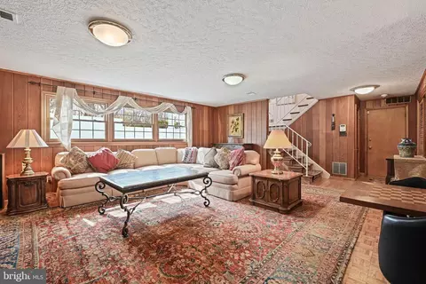 Living - 6206 Hardy Dr, Mclean, VA 22101 photo 8 of 8