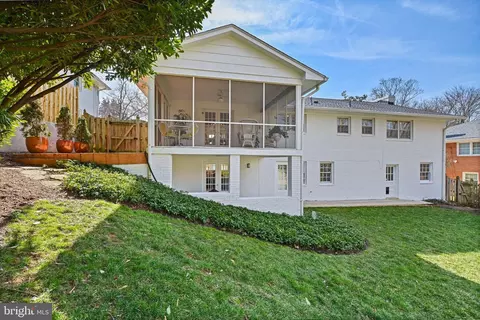 Exterior - 6206 Hardy Dr, Mclean, VA 22101 photo 7 of 11