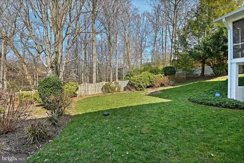 Exterior - 6206 Hardy Dr, Mclean, VA 22101 photo 10 of 11