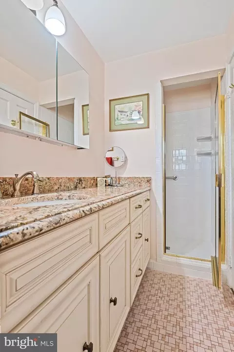 Bath - 6206 Hardy Dr, Mclean, VA 22101 photo 2 of 7