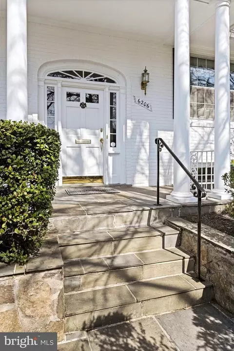 Exterior - 6206 Hardy Dr, Mclean, VA 22101 photo 4 of 11