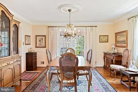 Dining - 6206 Hardy Dr, Mclean, VA 22101 photo 2 of 4