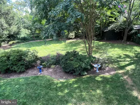 Exterior - 1805 Melbourne Dr, Mclean, VA 22101 photo 2 of 12