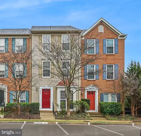4397 Sutler Hill Sq, Fairfax, VA 22033