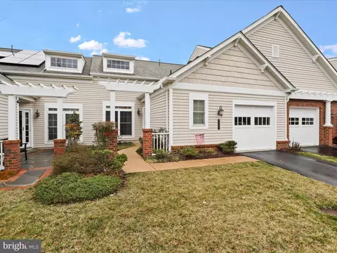 8969 Fascination Ct, Lorton, VA 22079