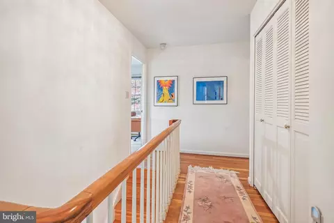 Entry Way - 4702 Briar Patch Ln, Fairfax, VA 22032 photo 2 of 2