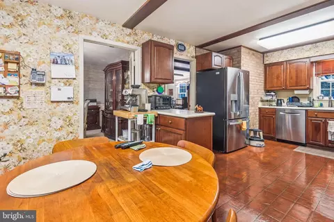 Kitchen - 4702 Briar Patch Ln, Fairfax, VA 22032 photo 3 of 3