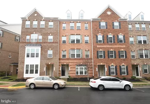 13721 Endeavour Dr #3K, Herndon, VA 20171