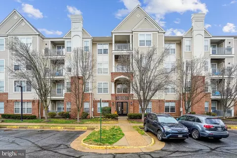 3009 Nicosh Cir #4106, Falls Church, VA 22042