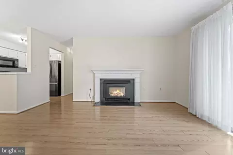 Living - 7712 A Lexton Pl #89, Springfield, VA 22152 photo 1 of 5