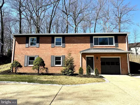 6518 Rivington Rd, West Springfield, VA 22152