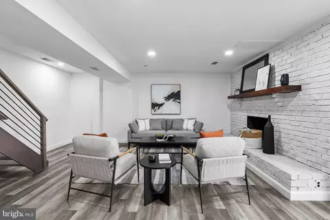 Living - 6317 Charnwood St, Springfield, VA 22152 photo 6 of 6