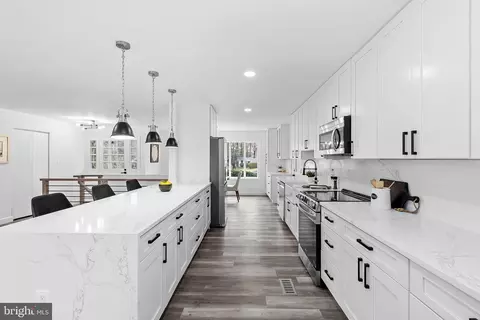 Kitchen - 6317 Charnwood St, Springfield, VA 22152 photo 5 of 7