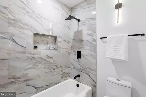 Bath - 6317 Charnwood St, Springfield, VA 22152 photo 4 of 5