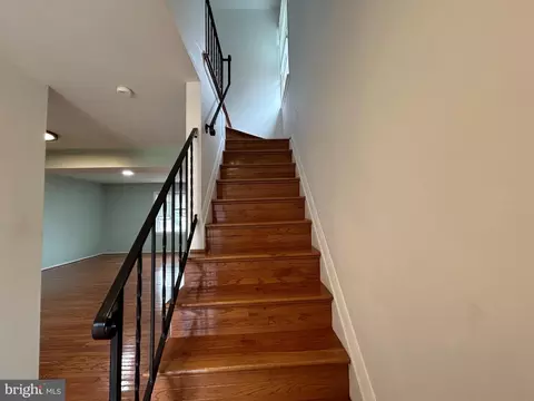 Entry Way - 7751 Tiverton Dr #7751, Springfield, VA 22152 photo 2 of 9
